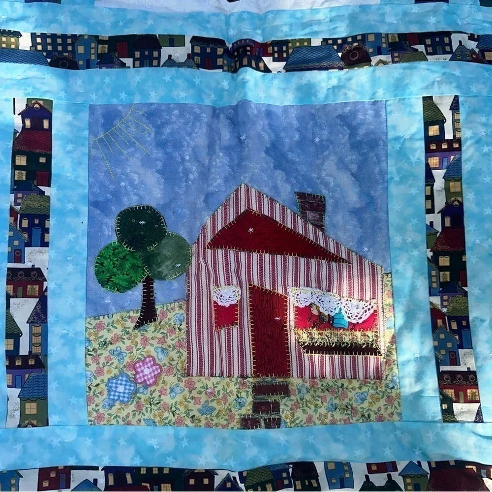2002 HGTV Strolling down the block quilt completed with pillow 54x66